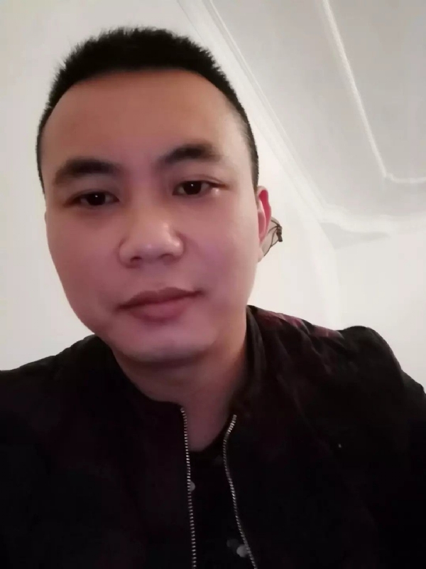 喜闻香气的第一张照片--宜宾相亲服务中心