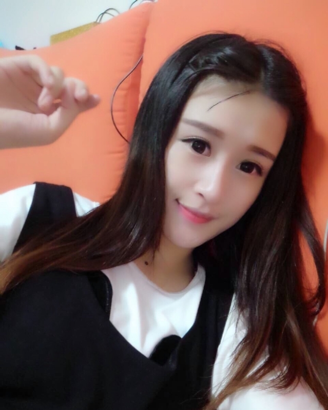 花开的季节的第一张照片--宜宾相亲服务中心