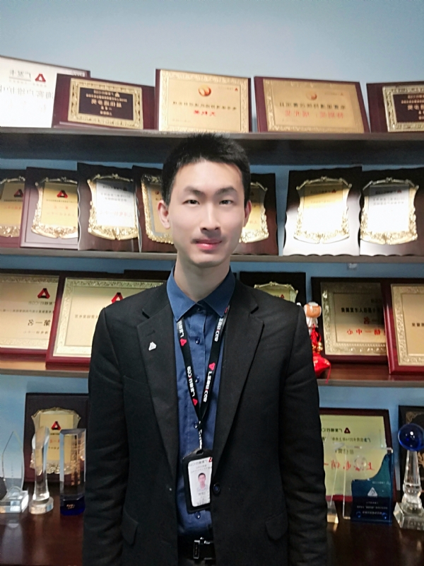 魔都青年的第一张照片--宜宾相亲服务中心