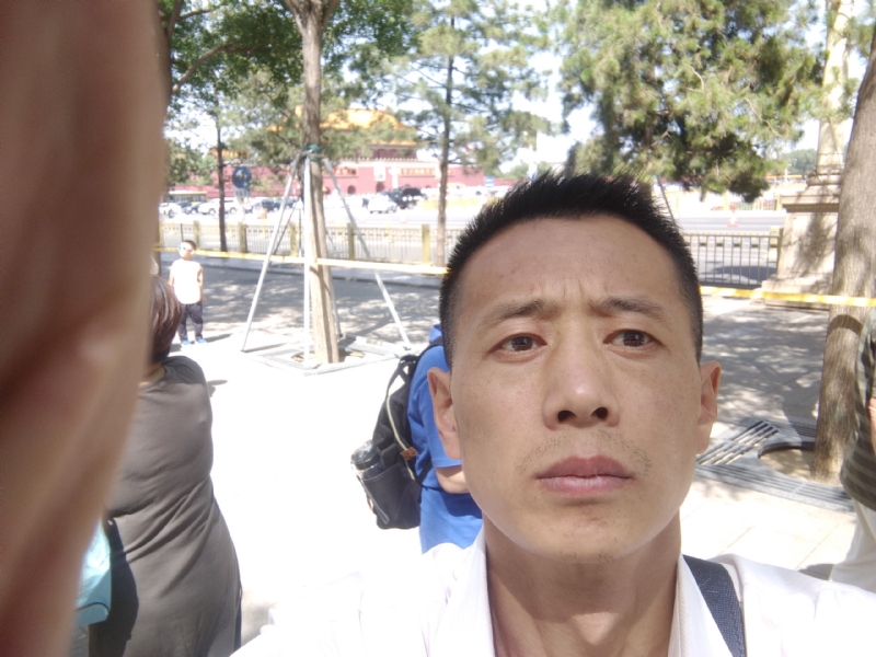 刘红兵的第一张照片--宜宾相亲服务中心