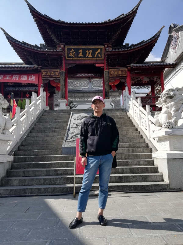 旧事离人的第一张照片--宜宾相亲服务中心