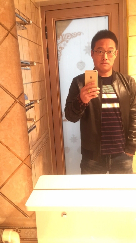 华灯初下的第一张照片--宜宾相亲服务中心