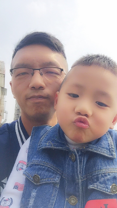 林松的第一张照片--宜宾相亲服务中心