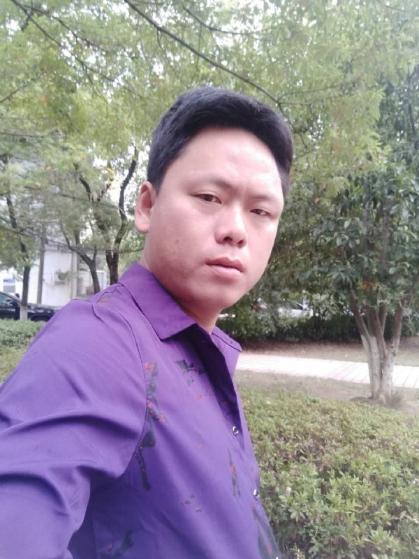 黄龙飞的第一张照片--宜宾相亲服务中心