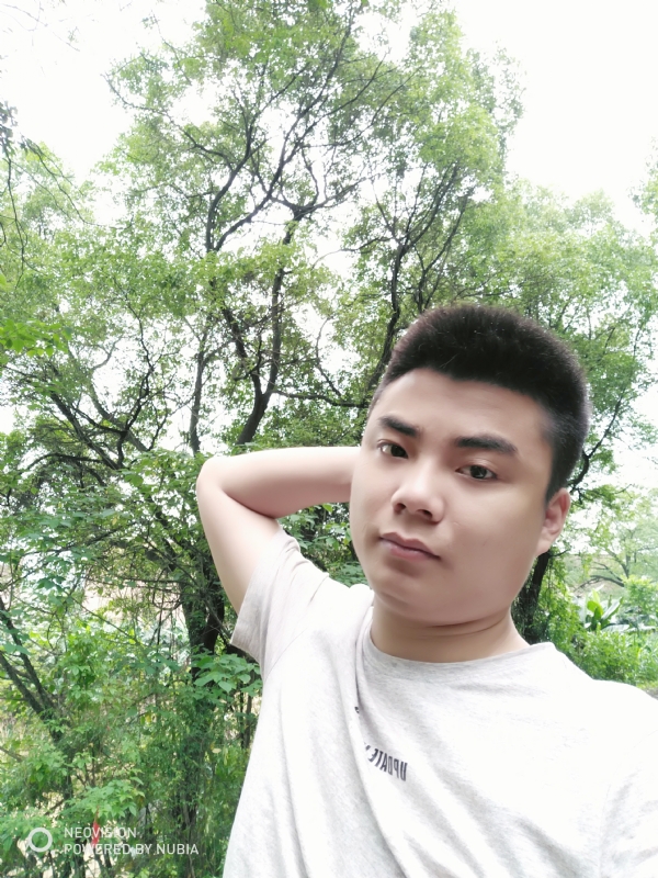 黄帅哥的第一张照片--宜宾相亲服务中心