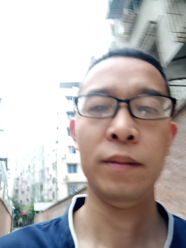 眼镜的第一张照片--宜宾相亲服务中心