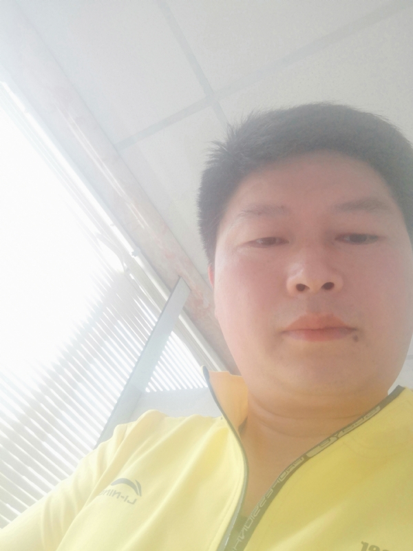 山男的第一张照片--宜宾相亲服务中心