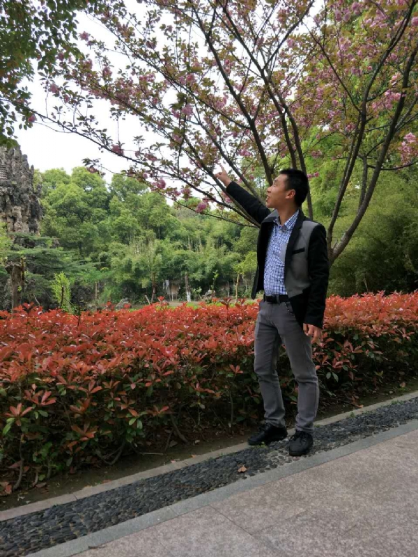 坦诚的第一张照片--宜宾相亲服务中心