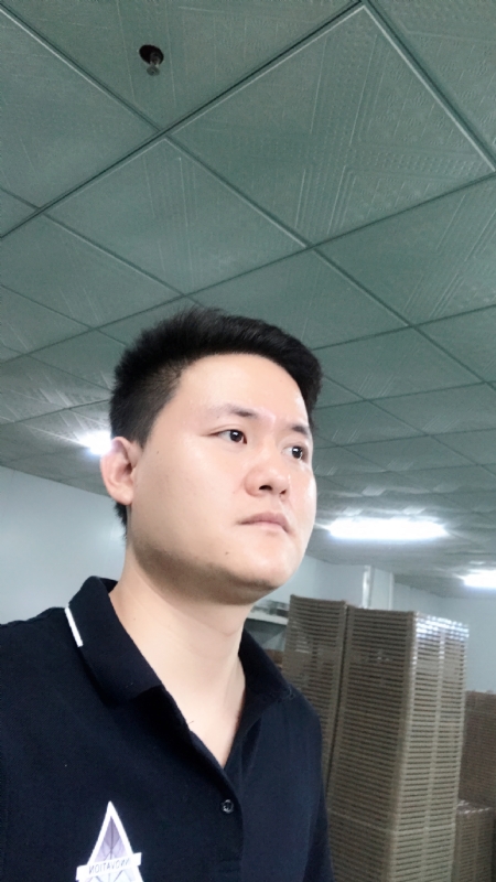 伟的第一张照片--宜宾相亲服务中心