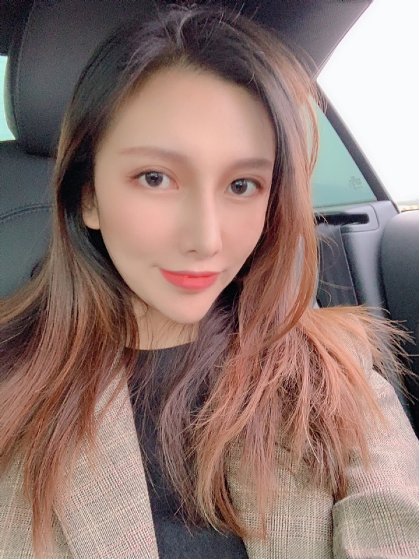 李岚Lancy的第一张照片--宜宾相亲服务中心