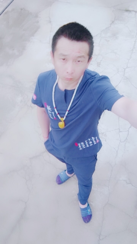 一叶之秋的第一张照片--宜宾相亲服务中心