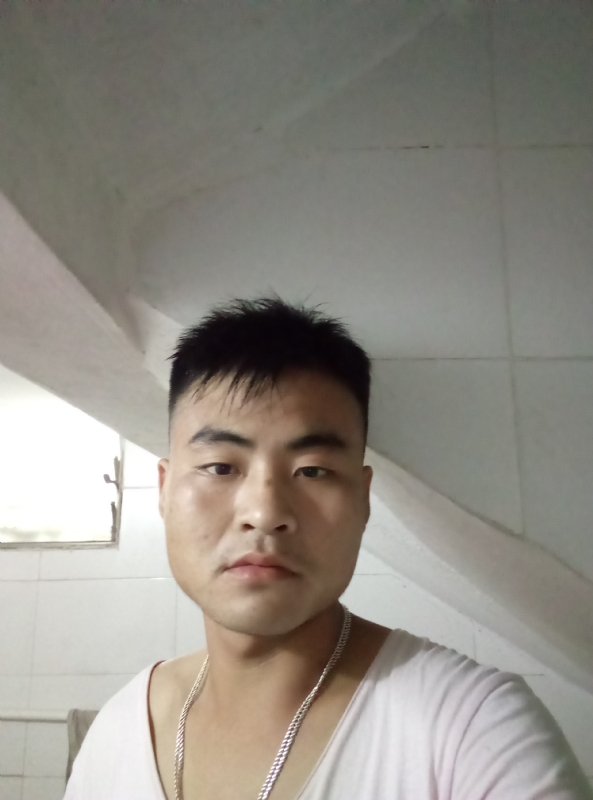 落叶知秋的第一张照片--宜宾相亲服务中心