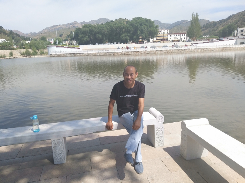 大漠独行的第一张照片--宜宾相亲服务中心