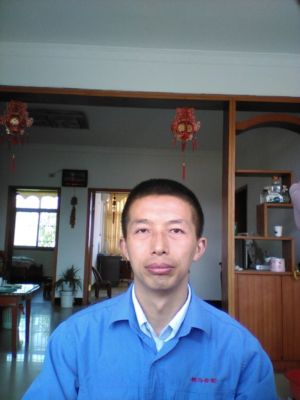 红玫瑰的第一张照片--宜宾相亲服务中心