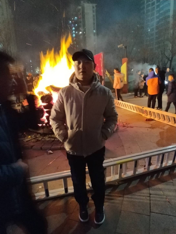 爱情里的俩个人的第二张照片--宜宾相亲服务中心
