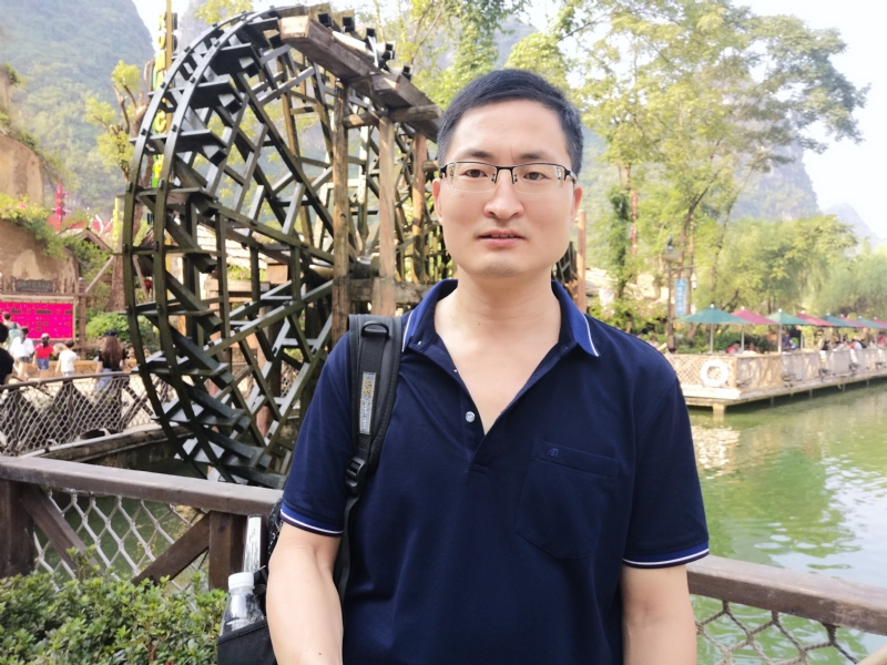 一笑而过的第一张照片--宜宾相亲服务中心