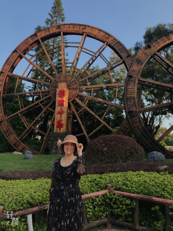 杏娅的第二张照片--宜宾相亲服务中心
