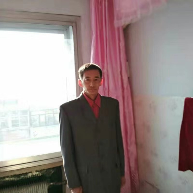 阳光明媚的第一张照片--宜宾相亲服务中心