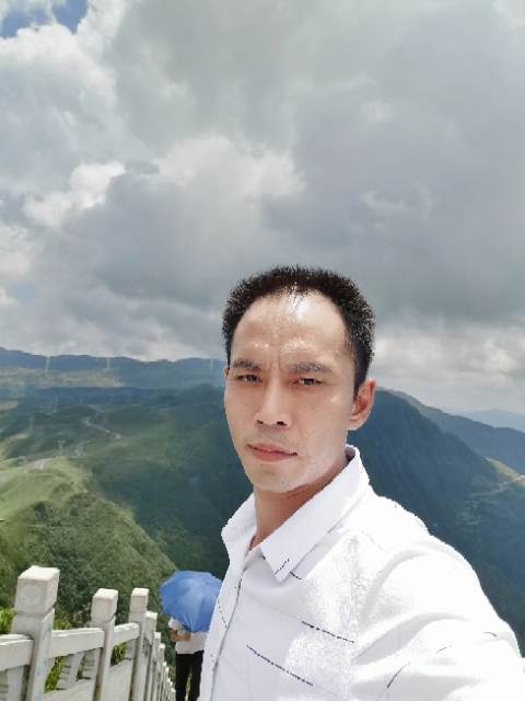 LXZ的第一张照片--宜宾相亲服务中心