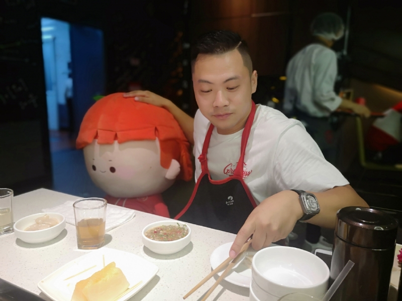 逆行的第一张照片--宜宾相亲服务中心