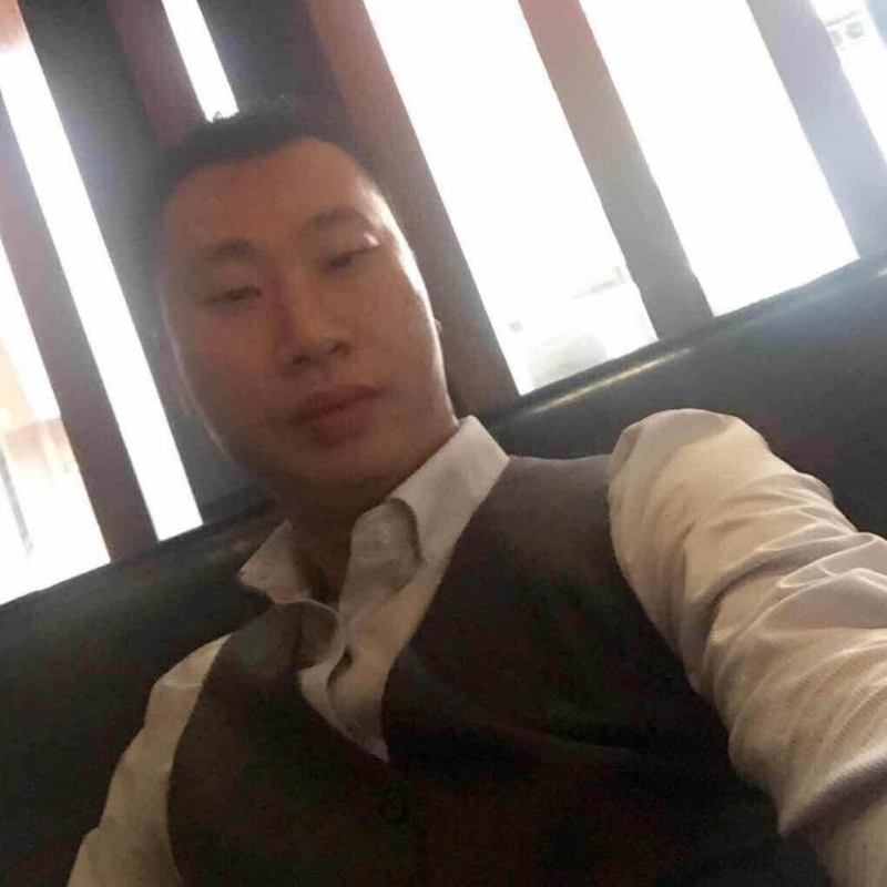 陈威的第一张照片--宜宾相亲服务中心