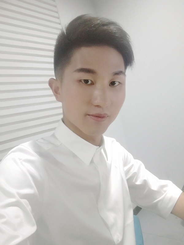 MrLi的第二张照片--宜宾相亲服务中心