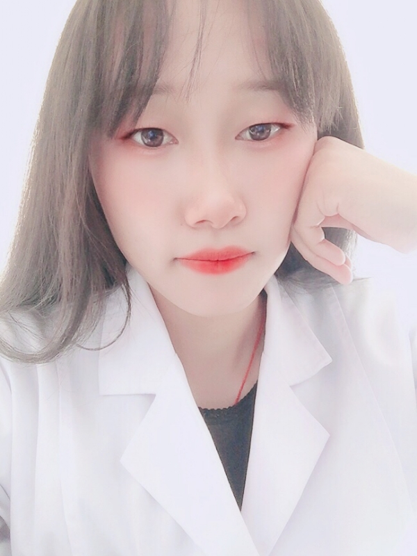 白婚纱的第一张照片--宜宾相亲服务中心