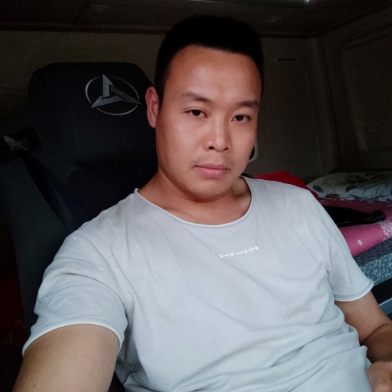 默默的第二张照片--宜宾相亲服务中心