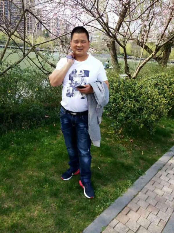 纯爷们的第二张照片--宜宾相亲服务中心