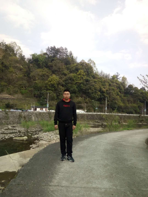 等着上钩的鱼的第一张照片--宜宾相亲服务中心