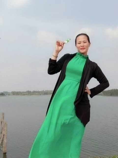 李梅的第二张照片--宜宾相亲服务中心