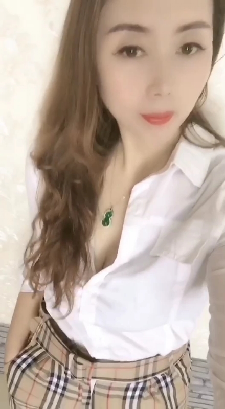 雨蝶的第一张照片--宜宾相亲服务中心