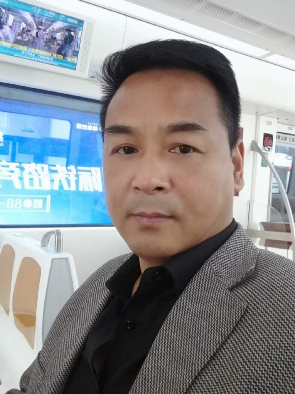 雪豹的第二张照片--宜宾相亲服务中心