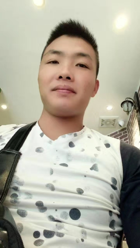 吃生蚝的小乖乖的第一张照片--宜宾相亲服务中心