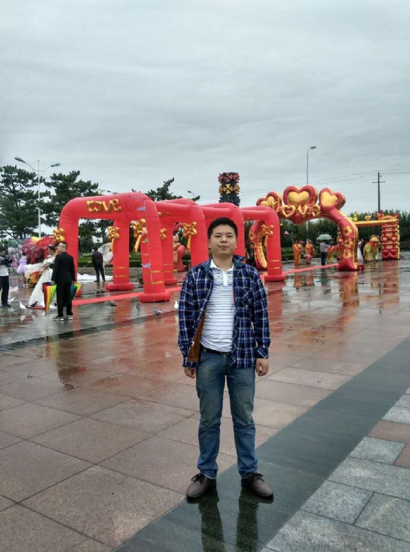 在奋斗的第三张照片--宜宾相亲服务中心