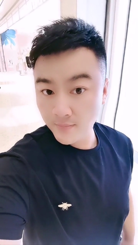 微风徐徐的第一张照片--宜宾相亲服务中心