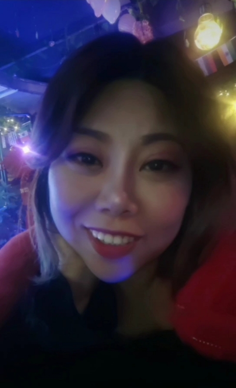 收快递的费仙女的第一张照片--宜宾相亲服务中心