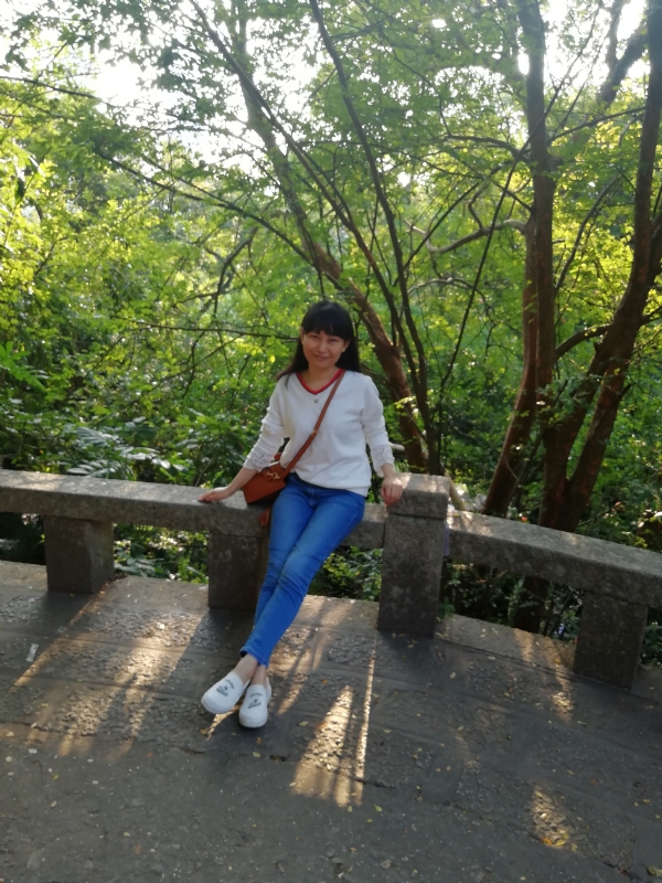 夏陌的第一张照片--宜宾相亲服务中心