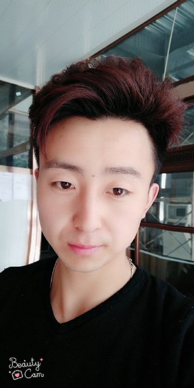 拼命微笑的第三张照片--宜宾相亲服务中心