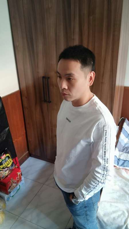 没有蜡笔的小航的第一张照片--宜宾相亲服务中心