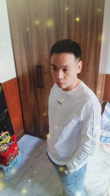没有蜡笔的小航的第三张照片--宜宾相亲服务中心