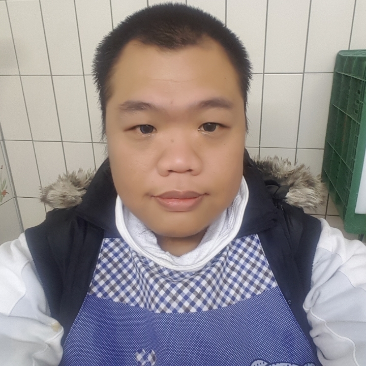 黑熊的第一张照片--宜宾相亲服务中心