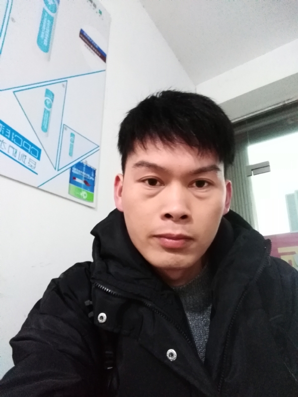 微笑的第一张照片--宜宾相亲服务中心