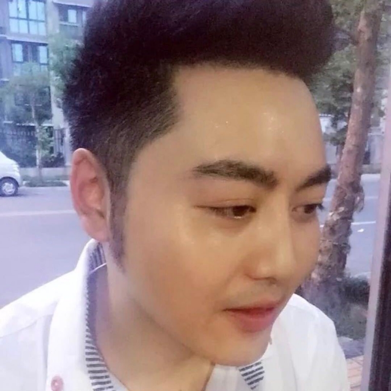 加油吧少年的第一张照片--宜宾相亲服务中心