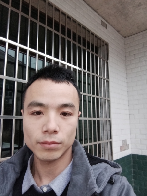 笑得那么开心的第三张照片--宜宾相亲服务中心