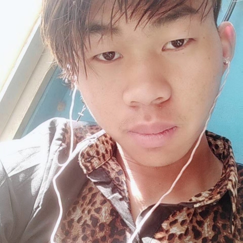 少年不在少的第三张照片--宜宾相亲服务中心