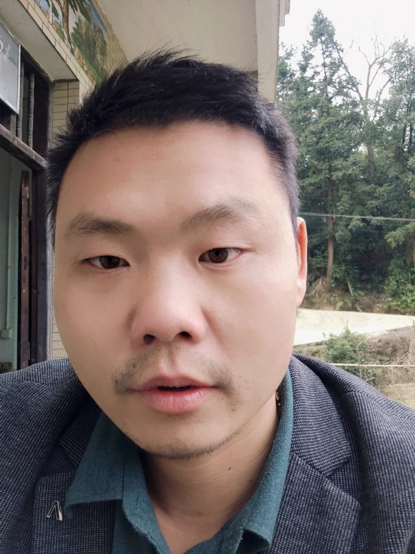 曾小焱的第一张照片--宜宾相亲服务中心