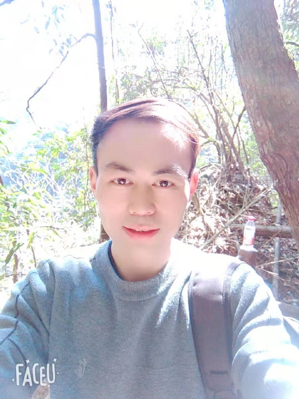 阿龙的第一张照片--宜宾相亲服务中心