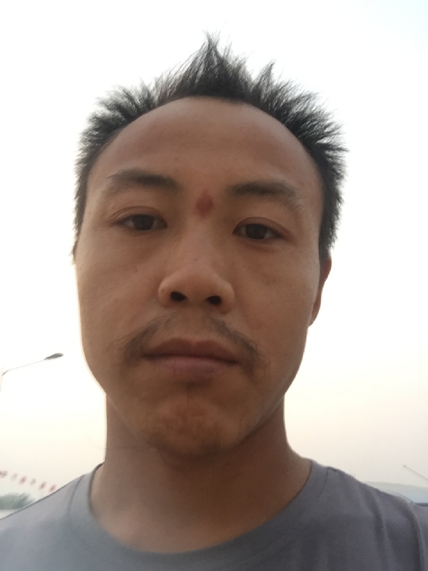老曹的第一张照片--宜宾相亲服务中心