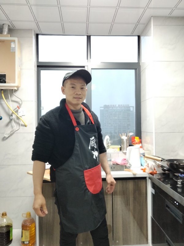 国宝的第一张照片--宜宾相亲服务中心